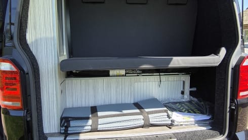 QPO – 4-person Volkswagen campervan from 2017