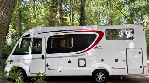 4-person Bürstner Viseo i690G integrated motorhome from 2014