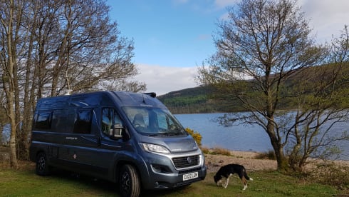 Ronnie – 3 berth Compass CV 40