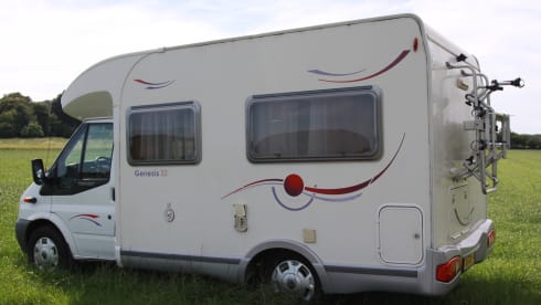Flash 02 – Compact motorhome of 560 length with air conditioning Flash 02