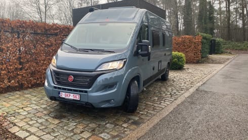 Rolly – 2p Roller Team bus uit 2025