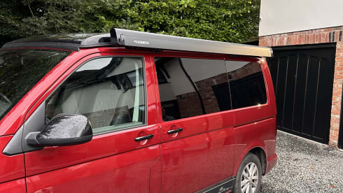 Ruby – 4 Berth T6! CarPlay/Cruise Control/Kitchen