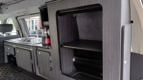 Nessie – Nissan Elgrand - Sleeps 2 - Brand new conversion