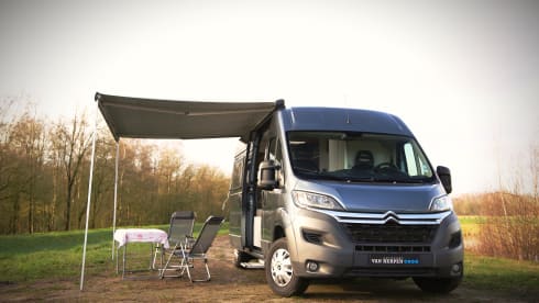 Anne │ Citroën Jumper 2 person camper van