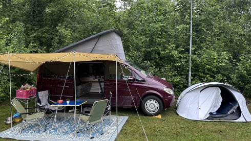 4p Mercedes-Benz campervan from 2005