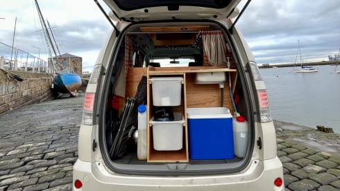 Bonnie – super cosy  - automatic campervan. price  includes insurance !