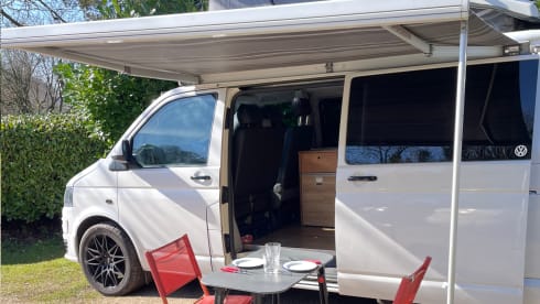 Milkyway – Off Grid Van essentials included