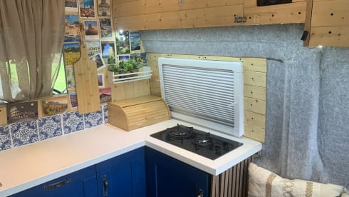 Self Converted Off-grid Citroen Relay 