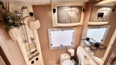 Gezellige gezinscampert – 4p Mobilvetta alcove uit 2007