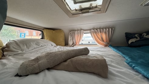Kit – Fully loaded low mileage all-terrain motorhome