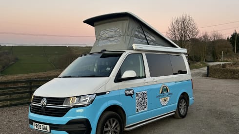Sunny – 2021 Volkswagen T6.1 Transporter CamperKing Luxury Offgrid Camper (4 Berth)