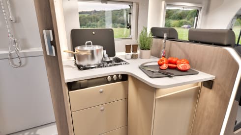 Trudy – Brand new 4-person Carado T449 with queen-size bed from 2025