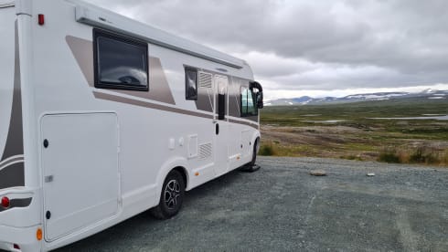 New Integral Camper / Automatic / 160 HP