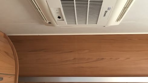 Bur – 4p Bürstner integrated uit 2008