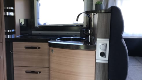 Knaus Sky Wave 650 automatic