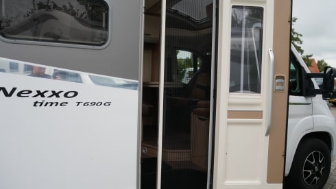 2-seater Bürstner semi-integrated from 2018