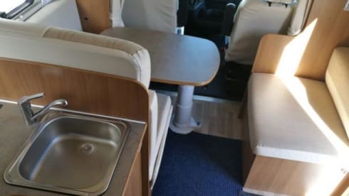 B-type – Summer offer July 5 July 19! Modern 4-5 person camper unlimited mileage