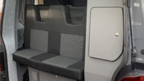 Reggie Grey – 4 berth T6.1 Volkswagen Campervan 2021