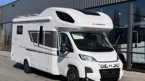 4p Adria Mobil alcove from 2026