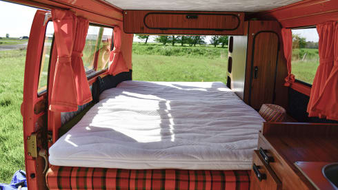 James – Classic Volkswagen T2b camper from 1975