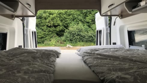 Luna de Plata – Fully equipped, state-of-the-art box van