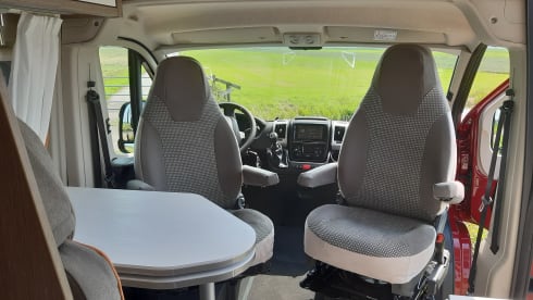 Amazone – Charming 2 person Citroen Jumper Bus camper