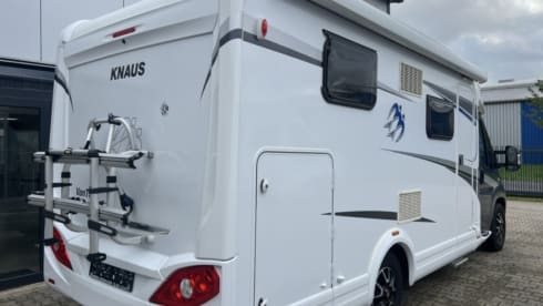Maudje – Super nice family camper length beds and lifting bed 