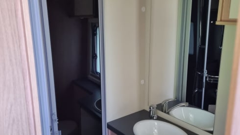 Conch – Brand new, cozy and fully equipped family camper (alcove) 