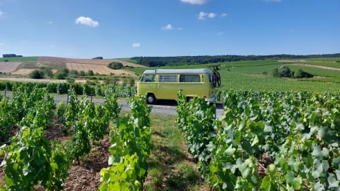 Ga op duurzame roadtrip met Lima! ⚡️🚐 – 100% Electric! ⚡️VW T2 "Lima"