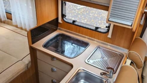 4p Bürstner integral camper from 2009