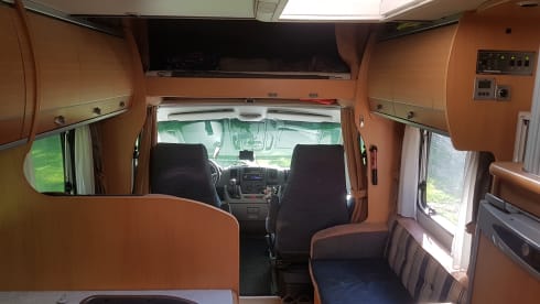 Cristall – The pinnacle of freedom: spacious alcove motorhome