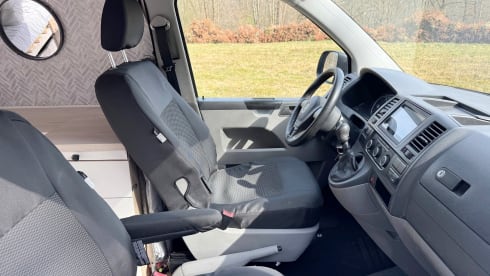 Berni – liebevoll ausgebauter VW T5 mit Charakter 