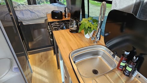 Beresford – 2 berth Mercedes-Benz campervan