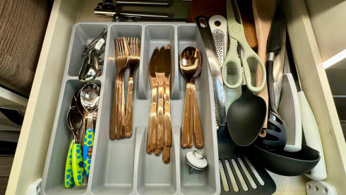 Mobilynn – Splinternieuwe McLouis Carat integraal 870 (4p)