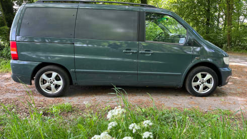 2p Mercedes-Benz campervan from 2001