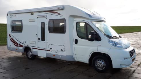 "Napoleon" – Dog friendly - roof air conditioning - powerful - luxurious - complete