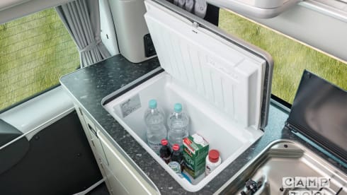Luxury and complete bus camper - Ford Nugget Westfalia with lifting roof
