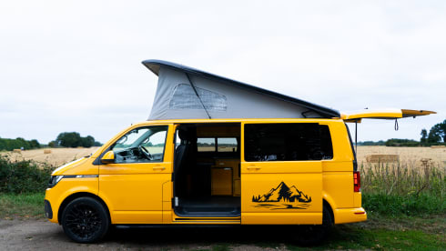 Eggy – 4 berth Volkswagen campervan from 2023