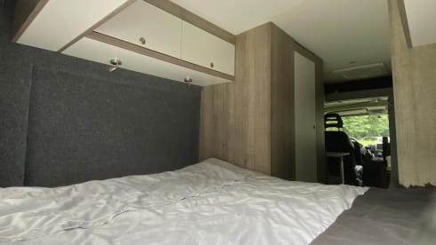 2-person Peugeot Boxer Bus Camper