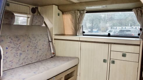 Kalle – VW T4 California Beach with pop-up roof