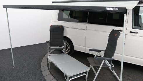 Hennie  – Camping-car 4 personnes très facile d'utilisation ! 
