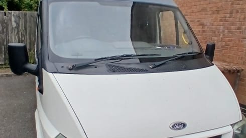 Nostromo – 4 berth Ford bus from 2005