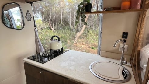 Sol – The Mediterranean off-grid camper