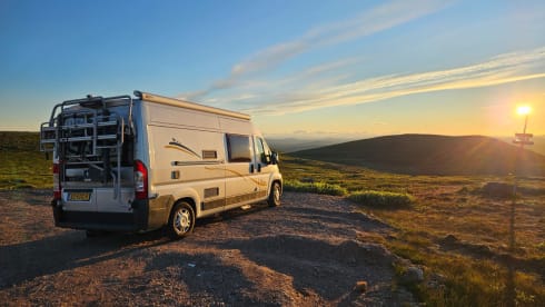 2p Sun Living bus uit 2009
