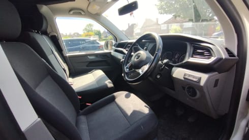 Dinah – 2020 4 berth fully equipped VW