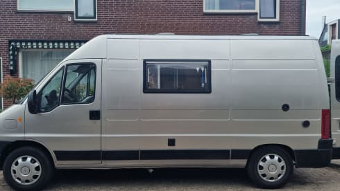 Tweede Hans – 2p Fiat bus from 2003