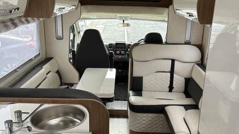 Minnie – 6 berth Roller Team semi-integrated from 2021