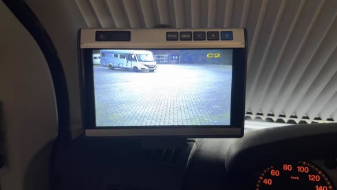 Beautiful luxury 4 person camper