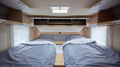 Comfortable Hymer 680 BMC Integral (2023). Book now for 2024!