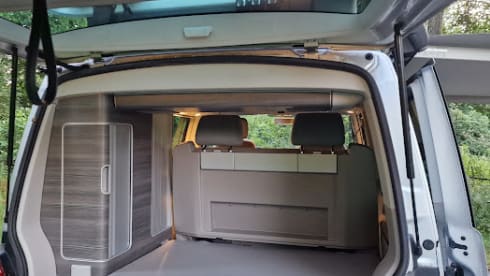 Zilveren Zwerver – Volkswagen camper (2018) - automatic 